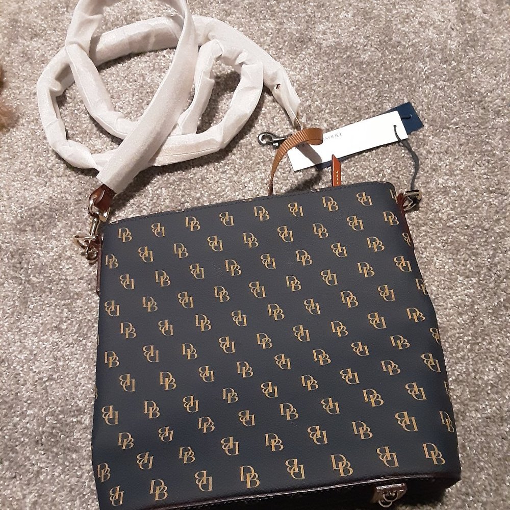 Dooney and Bourke crossbody purse